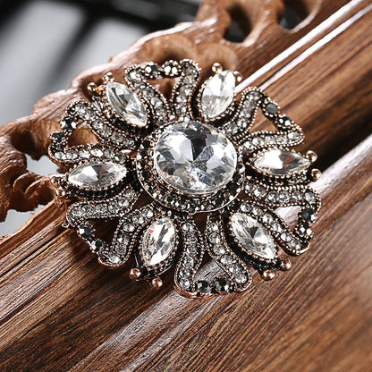 Kinel Vintage White Crystal Flower Turkish Brooch Pin For Women Gold Plating Arabesque Rhinestone Brooch Lapel Scarf Broches