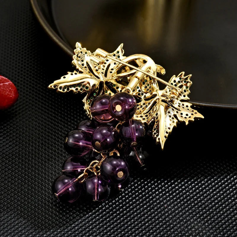 SUYU New Tassel Grape Shaped Brooch With Fashionable Temperament Elegant Fresh Sweet And Exquisite Coat Brooch