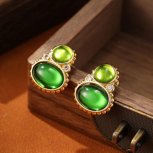 SUYU Jewelry Green Women's Retro Earrings With A Design Sense Of Niche Medieval Palace Style Fashionable And Elegant Earrings