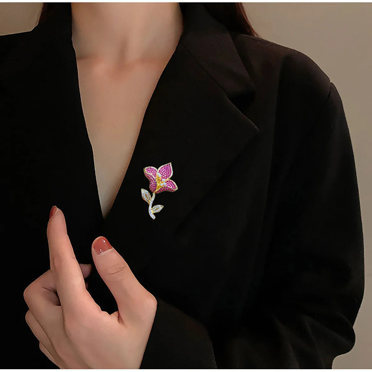 SUYU Winter New Flower Brooch Design Women's Luxury Brooch Fashionable And Exquisite Plant Brooch Versatile Accessories