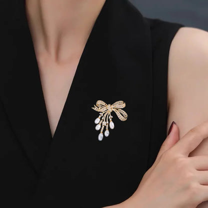 SUYU Ladies' Light Luxury Design Elegant Imitation Pearl Inlaid Zircon Bow Brooch Fashionable Versatile Niche Design Brooch