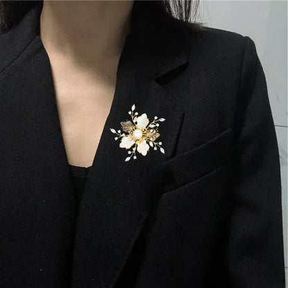 SUYU Simulated Shell Flower Leaf Brooch Evening Dress Decoration Atmospheric Pin Accessories Corsage