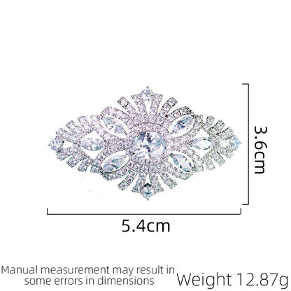 SUYU European And American Elegant Temperament Cubic Zirconia Medal Brooch Elegant And Simple Clothing Accessories