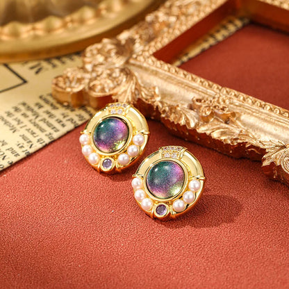 Jewelry French Vintage Fashion Classic Earrings Imitation Pearl Inlay Design Sense Earrings Small And Exquisite Classic Earrings