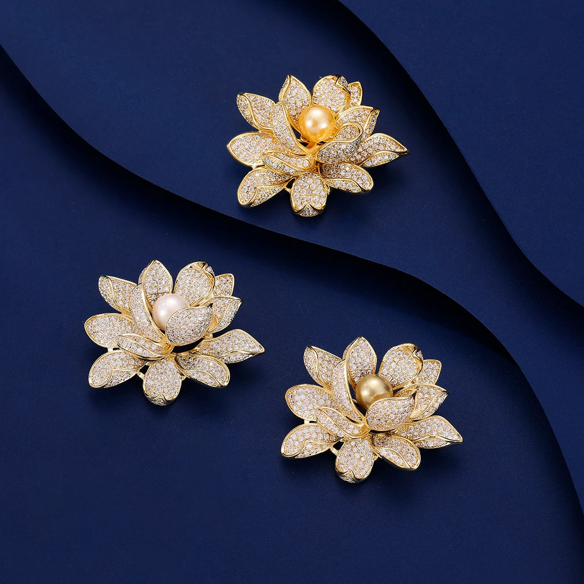 SUYU Fashionable Blooming Lotus Brooch For Women Elegant And Luxurious Brooch For Flowers New Popular Brooch For Holiday Gifts