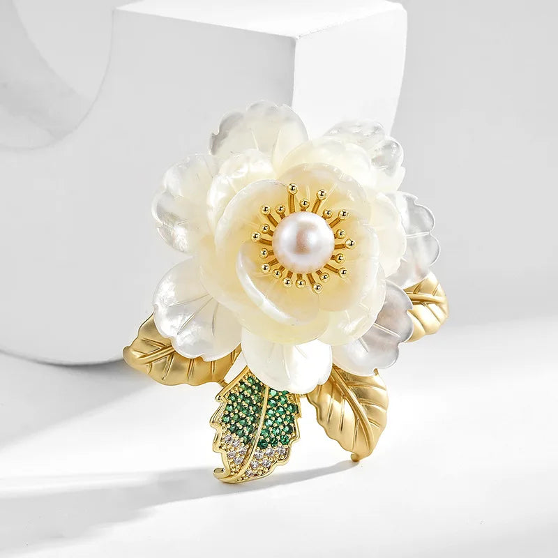 SUYU Autumn new natural shell white peony brooch simulation pearl wealth camellia flower brooch female accessory