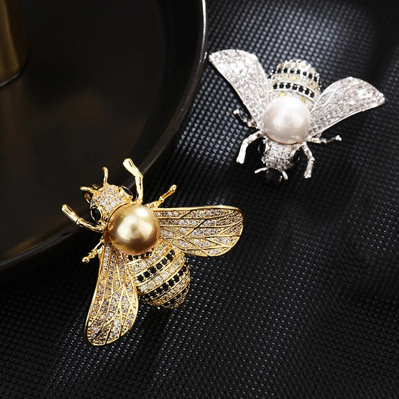 SUYU Autumn New Design Cute Insect Series Small Bee Brooch Needle Cubic Zirconia Inlaid with Elegant Temperament