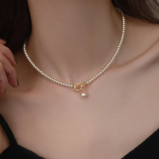 SUYU Ladies Light Luxury Design Freshwater Pearl Necklace Elegant Fashionable Versatile and Unique Design Sense Necklace