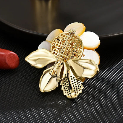 SUYU New Retro And Luxurious Peony Brooch Design Women's Luxurious Brooch Fashionable And Elegant Coat Holiday Accessories