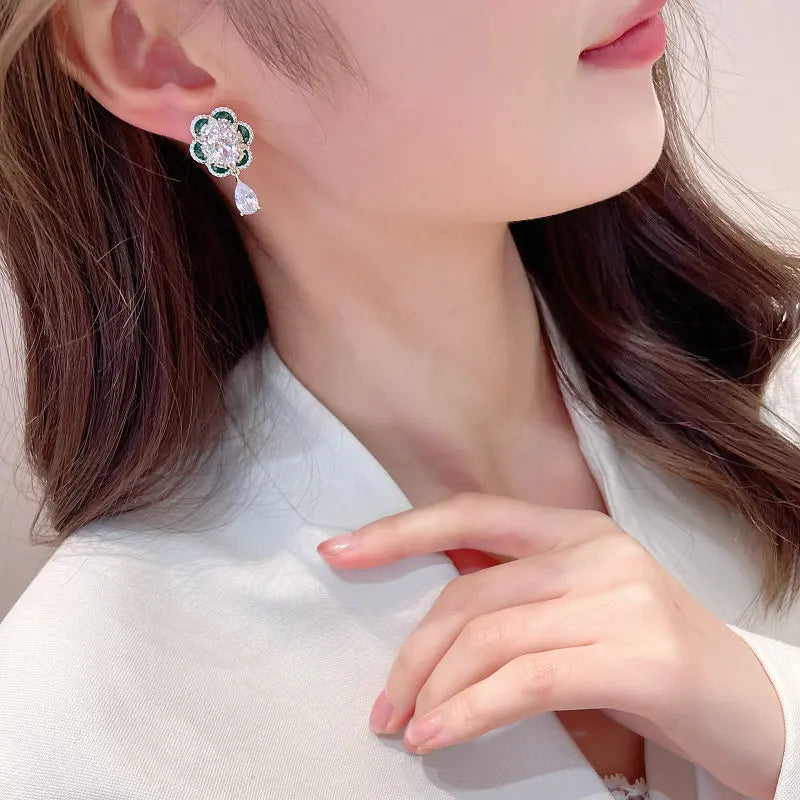 SUYU Jewelry New Fashion Flower Earrings Temperament Fashion Women's Design Light Luxury Earrings Water Drop Earrings Gift