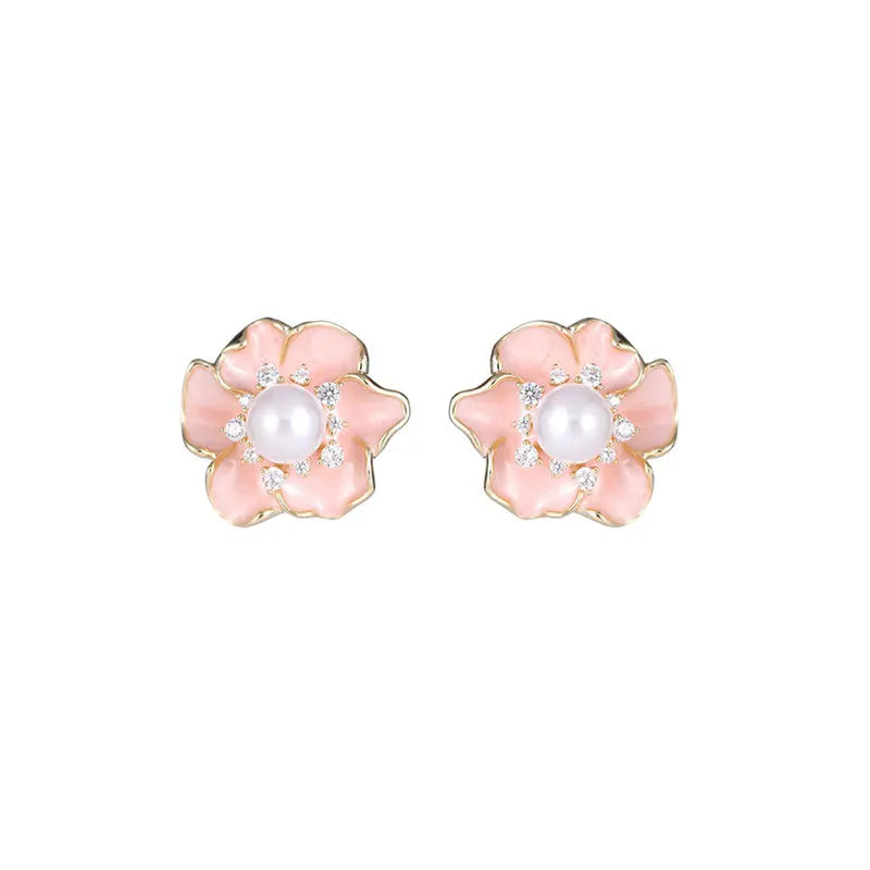 Ladies Light Luxury, Sweet and Elegant Flower Imitation Pearl Earrings Fashionable and Versatile Unique Design Feeling Earrings