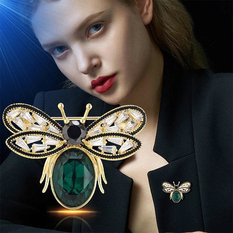 SUYU Simple And Flexible Micro Inlaid Green Cubic Zirconia Bee Brooch Insect Collar Pin, Light Resistant Buckle