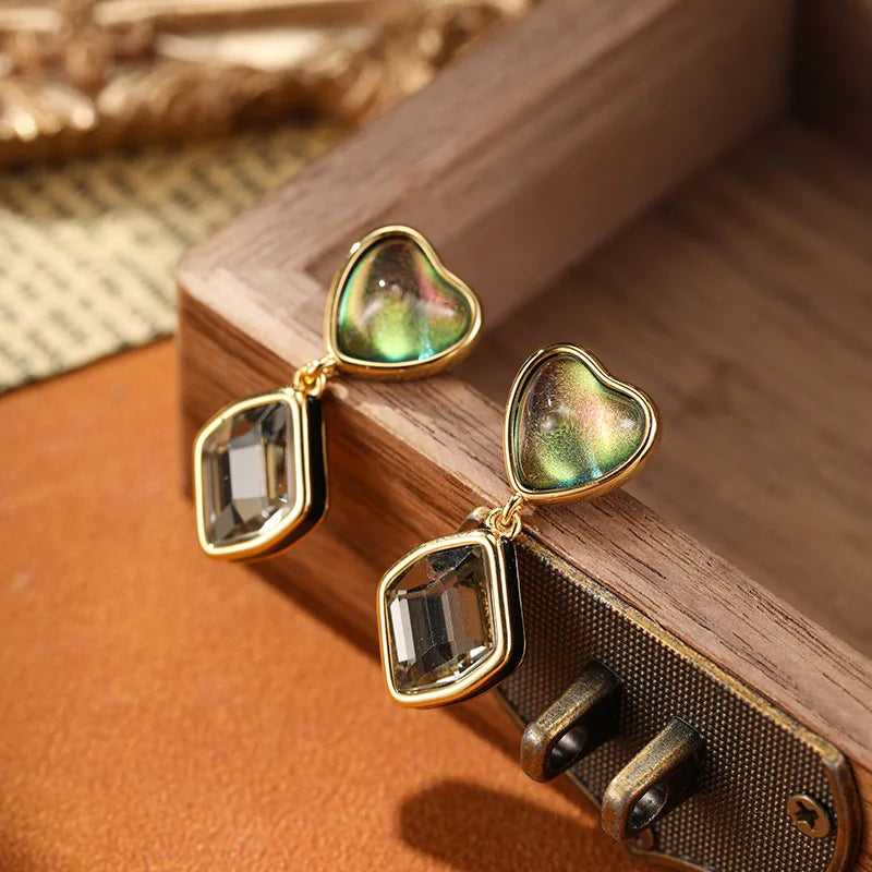 SUYU Medieval Vintage Style Earrings For Women Light Luxury Exaggerated Heart-Shaped Buckle Square Earrings Trendy Party