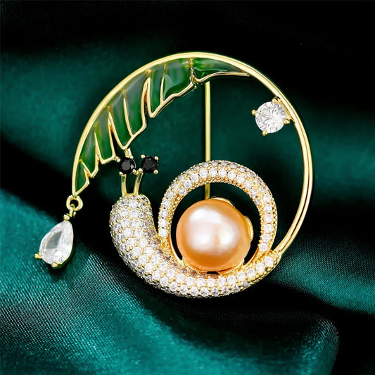 SUYU Snail Brooch Inlaid With Cubic Zirconia Imitation Pearl Brooch Clothes Button Small Suit Accessory Brooch