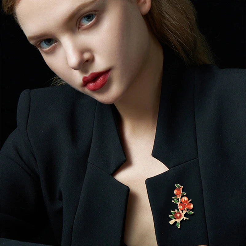 SUYU Red Flower Fruit Brooch For Women Exquisite And Luxurious Design Elegant And Fashionable Brooch Fashionable Jewelry