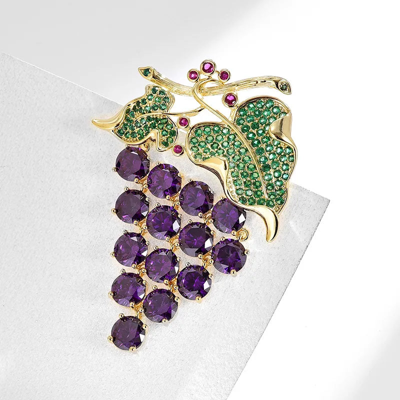 SUYU Autumn New Design Women's Luxury Grape Brooch Exquisite And Simple Versatile Coat Accessories 2024 New Trendy Brooch