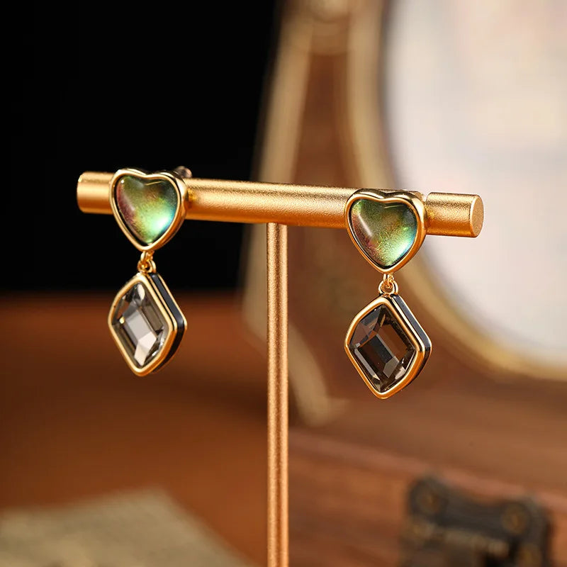 SUYU Medieval Vintage Style Earrings For Women Light Luxury Exaggerated Heart-Shaped Buckle Square Earrings Trendy Party