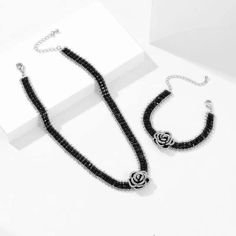 SUYU New French Style Collarbone Chain Trendy Luxurious And Niche Design Black Camellia Bracelet Necklace Jewelry Set