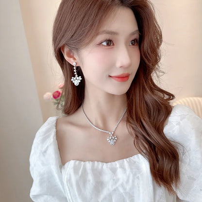 SUYU Necklace Women's Light Luxury Design Fashionable Earring Set Fashionable Jewelry Collarbone Chain Daily Accessories