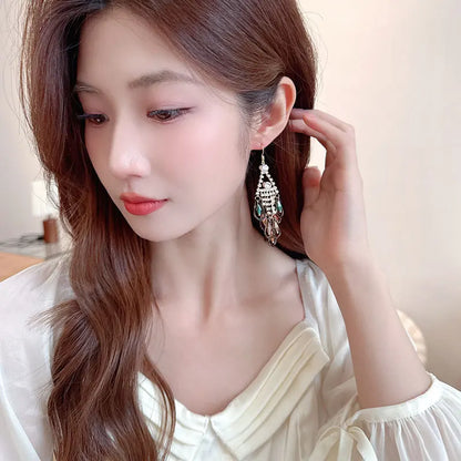 SUYU Vintage Trendy Earrings For Women Light Luxury Design Long Water Droplet Tassel Feather Earrings Daily Holiday Gifts