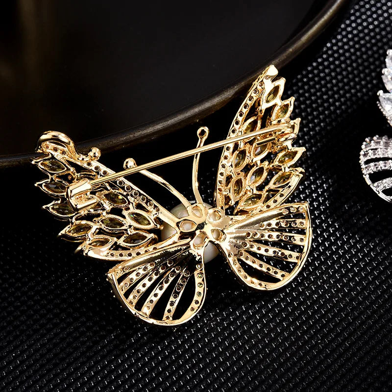 SUYU Shiny Cubic Zirconia Butterfly Brooch Design Of Advanced Women's Imitation Pearl Brooch