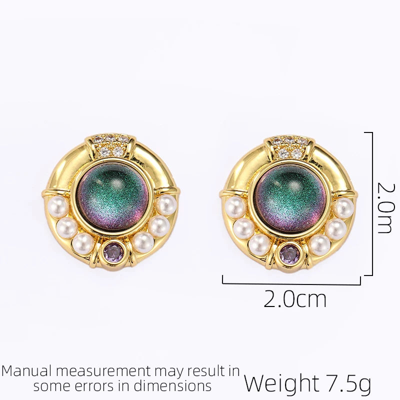 Jewelry French Vintage Fashion Classic Earrings Imitation Pearl Inlay Design Sense Earrings Small And Exquisite Classic Earrings