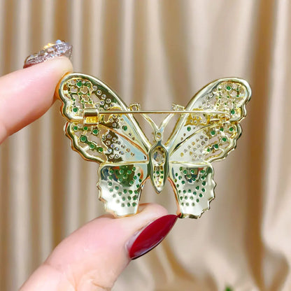 SUYU Autumn New Fashion Green Butterfly Brooch Needle Hollow out Design for Small and Exquisite Versatile Suit Gifts