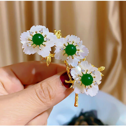 SUYU Fashion Simulation Mother Shell Flower Brooch Green Cubic Zirconia Brooch Coat Suit Pin