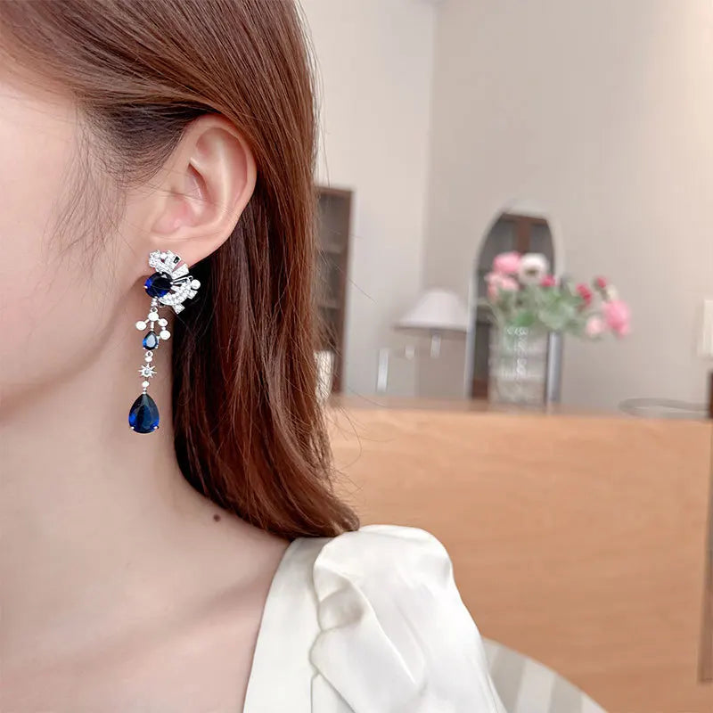 Ladies' light luxury design elegant long asymmetrical water droplet earrings fashionable and versatile niche design earrings