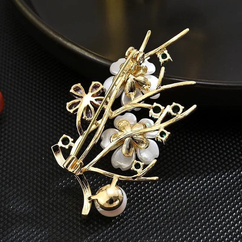 SUYU Winter New Design Women's Designer Fashion brooch Luxury Peach Blossom Elegant temperament Clothing Accessories