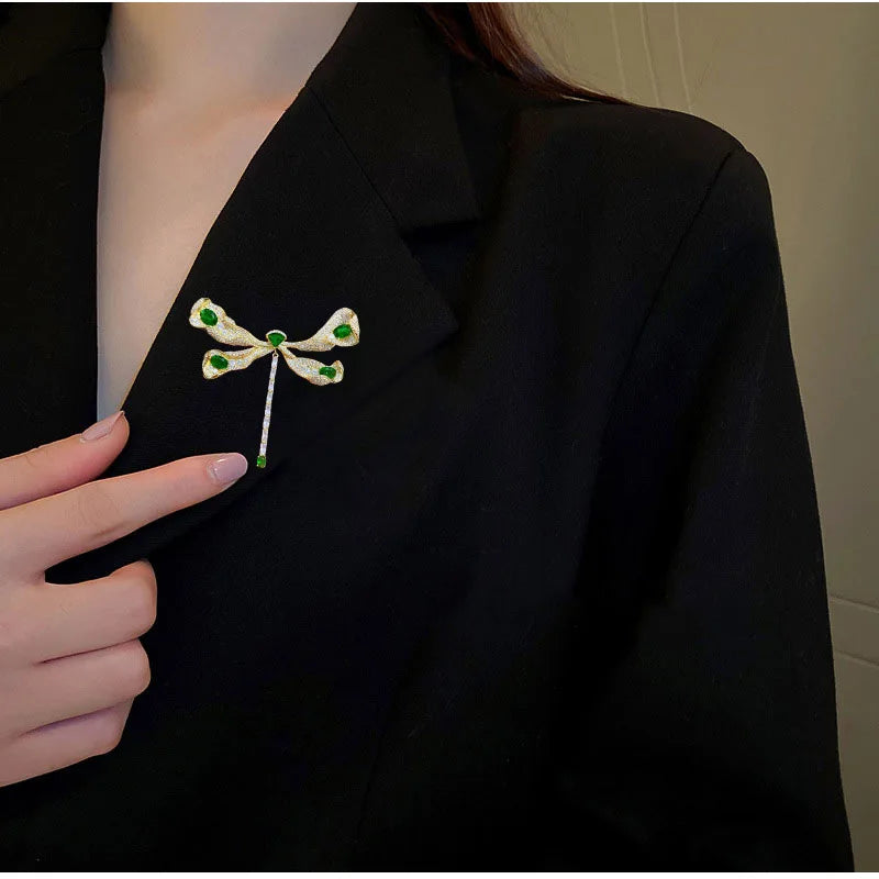 Korean Style Elegant Cubic Zirconia Dragonfly Brooch Atmosphere Fashion Coat Coat Coat Clothing Pin Creative Accessories Female