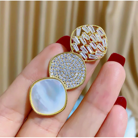 SUYU Simulated Shell Brooch Exquisite Fashion Elegant Brooch Collar Pin Suit Cheongsam Pin Accessories