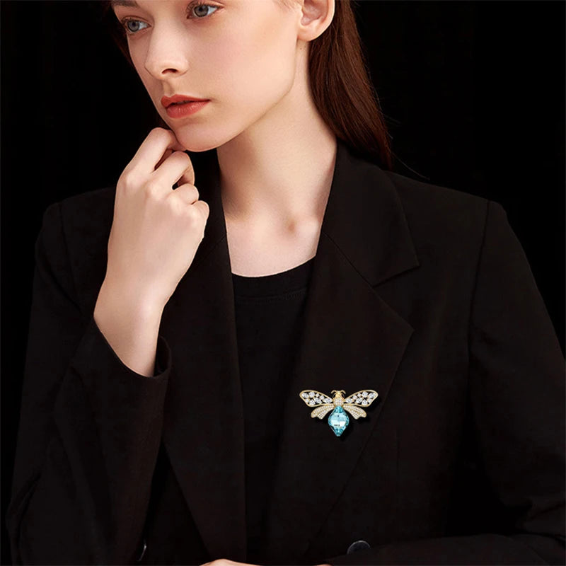 SUYU Classic Fashion Versatile Little Bee Needle Female Brooch Blossom  Design Light Luxury Elegant Temperament Brooch