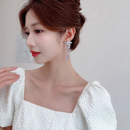 Heavy Industry Micro inlaid Zircon New Women's Tassel Light Luxury Leaf Personalized Long Earrings Design Fashion Accessories