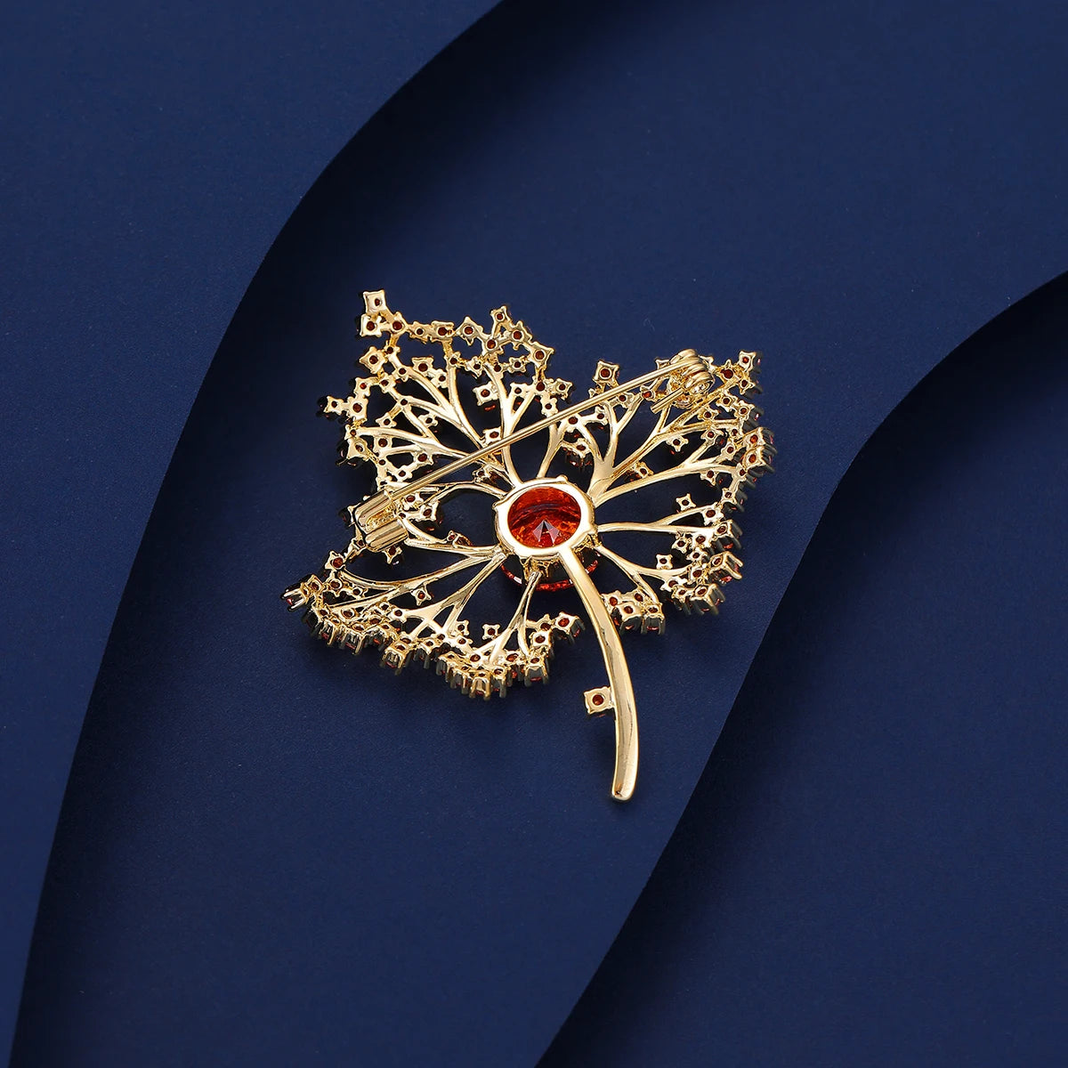 SUYU Autumn New Fashion Orange Maple Leaf Brooch Women's Luxury Fallen Leaf Hollow Out Brooch Holiday Gifts