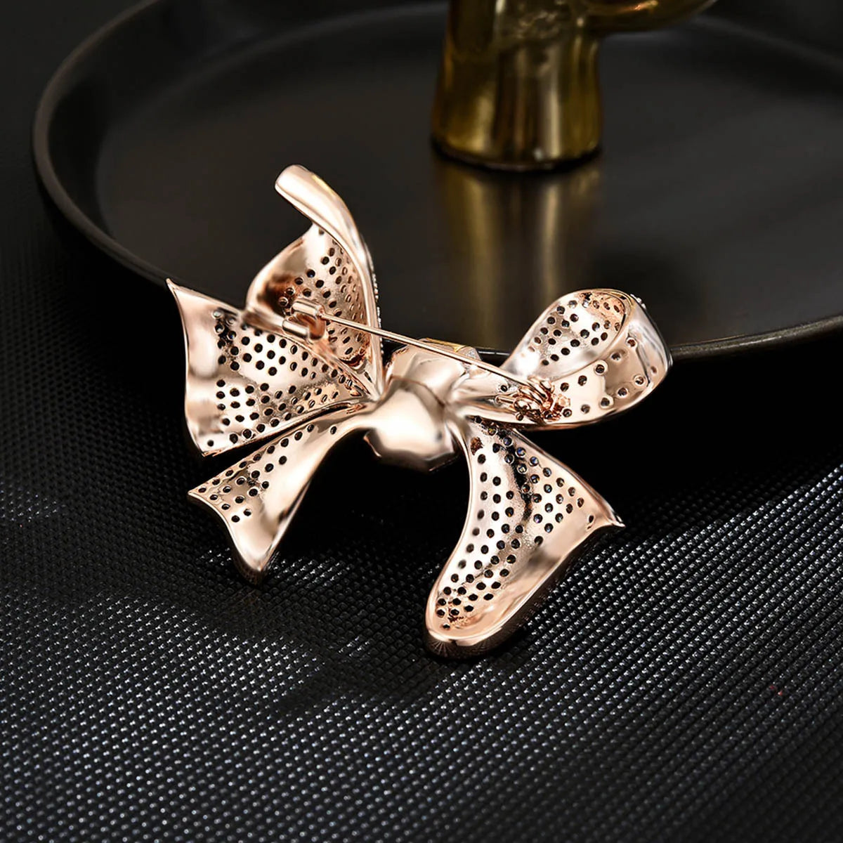 SUYU women's light luxury niche versatile temperament bow brooch personalized elegant and fashionable brooch accessories