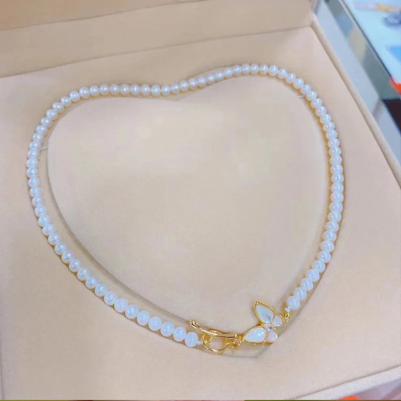 Ladies Light Luxury Elegant Freshwater Pearl Necklace Fashionable and Versatile Unique Design Butterfly Necklace