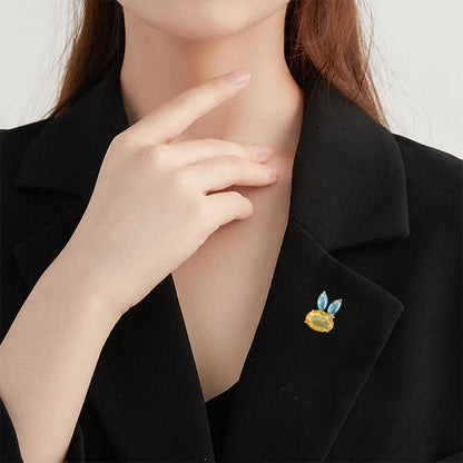 SUYU Summer New Women's Fashion Classic Small Brooch Minimalist Design Clothing Accessories Cute Rabbit Small Pin