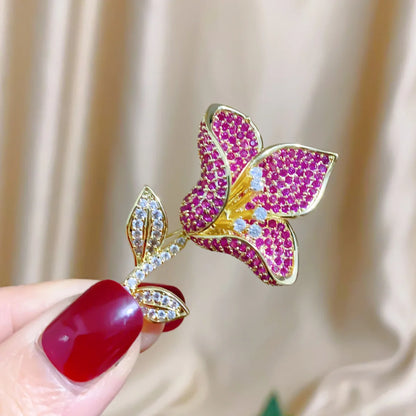 SUYU Winter New Flower Brooch Design Women's Luxury Brooch Fashionable And Exquisite Plant Brooch Versatile Accessories