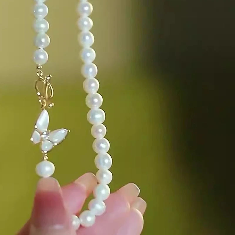 Ladies Light Luxury Elegant Freshwater Pearl Necklace Fashionable and Versatile Unique Design Butterfly Necklace