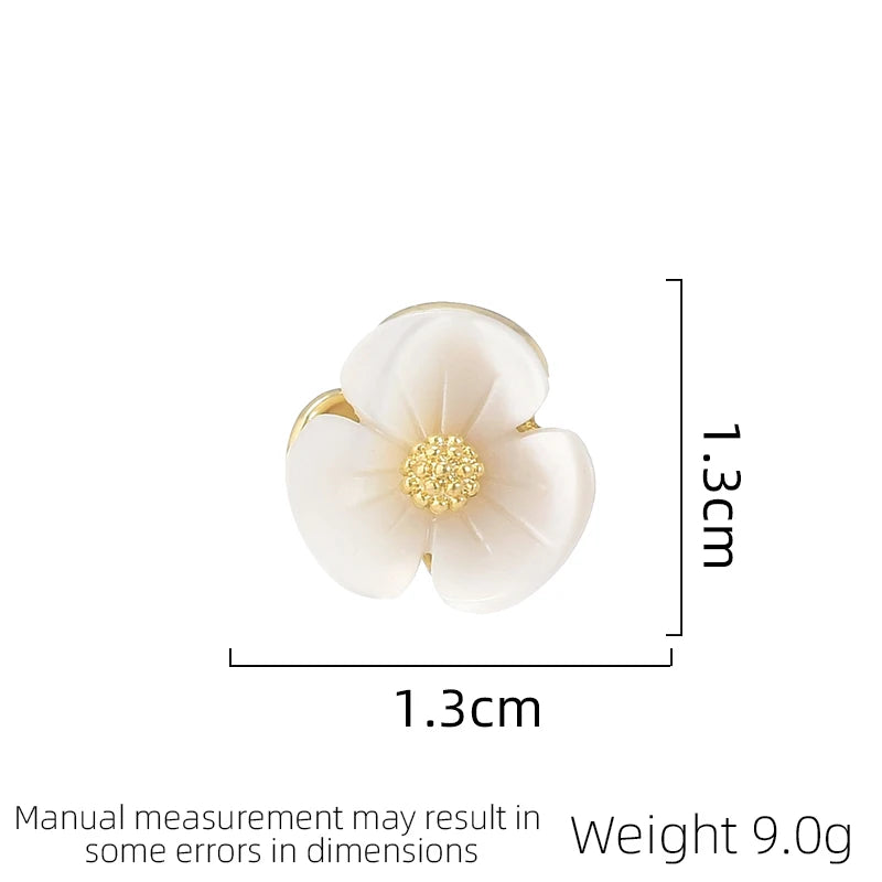 SUYU Mini Button Collar Small Flower Brooch Summer Delicate Pin Fixed Clothing Brooch