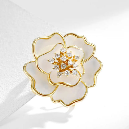 SUYU White Elegant Camellia Flower Brooch For Women Light Luxury  Fashion Versatile Design Temperament Flower Brooch