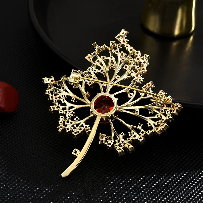 SUYU New Orange Maple Leaf Suit Coat Brooch Hollow Maple Leaf Pin Brooch Simple Leaf Accessories