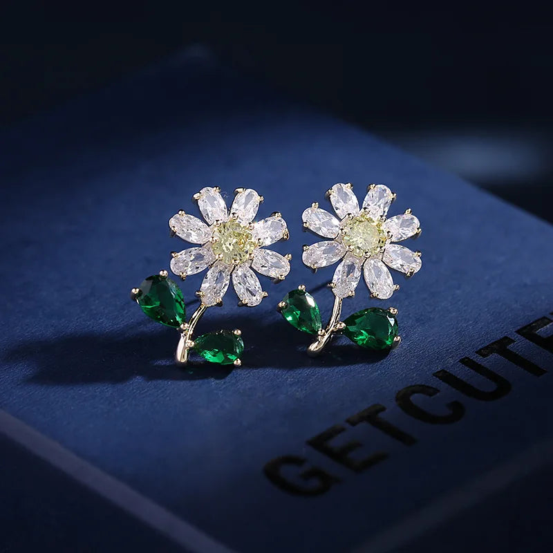 SUYU Zircon Inlaid Earrings Small Daisy Flower Earrings Fresh And Elegant Simple And Versatile Small Flower Earrings