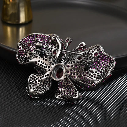 SUYU Autumn Classic Red Zircon Butterfly Light Luxury brooch Personalized Coat Designer brooch