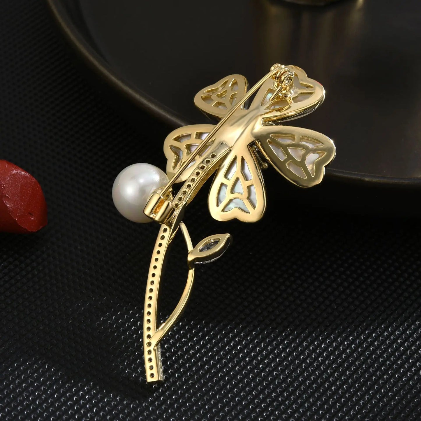 SUYU Miniature Embedded Cubic Zirconia Cherry Blossom Exquisite Brooch Fashion Imitation Pearl Corset Accessories