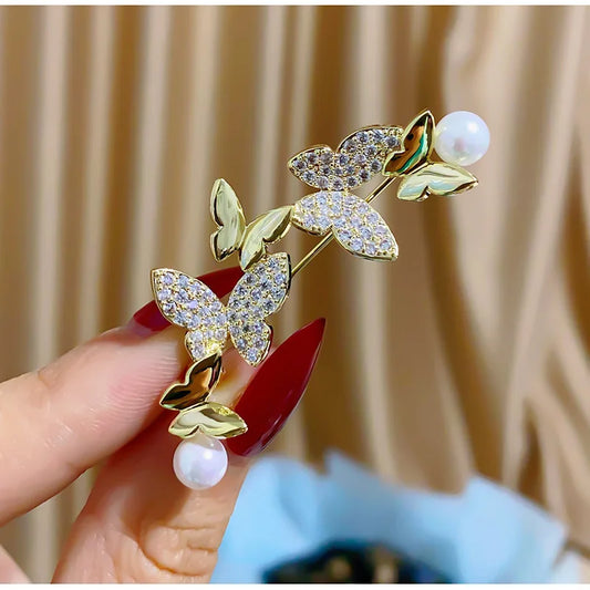 SUYU Fashion Versatile Butterfly Brooch Copper Plated Microinlaid Cubic Zirconia Small Design Sense Pins Women's Clothing