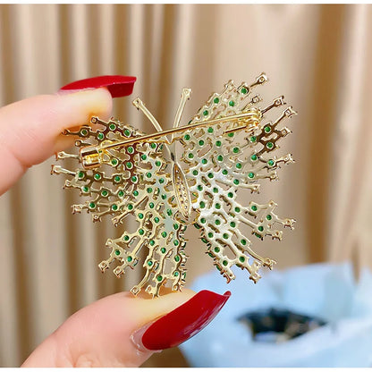 SUYU Elegant Butterfly Brooch Atmosphere Fashion Coat Coat Dress Pin Creative Corsage Accessories Female