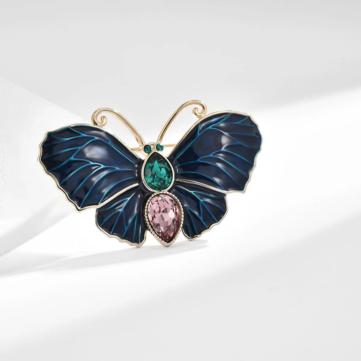 SUYU Women's Light Luxury Vintage Butterfly Brooch Needle Elegant Fashionable Versatile Brooch Needle Unique Design Sense