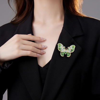 SUYU Autumn New Fashion Green Butterfly Brooch Needle Hollow out Design for Small and Exquisite Versatile Suit Gifts